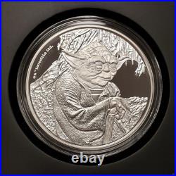 2016 $2 Niue 1 oz. 999 Silver Proof Yoda Star Wars New Zealand Mint OMP F9889
