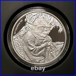 2016 $2 Niue 1 oz. 999 Silver Proof Yoda Star Wars New Zealand Mint OMP F9889