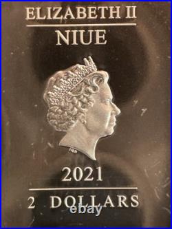 2021 1oz. 999 FINE SILVER. NIUE COIN. BATMAN FLYING. With OGP and COA