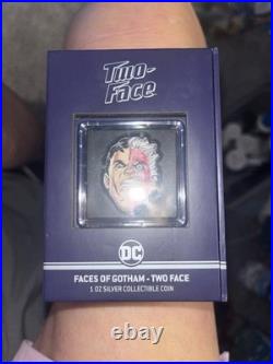 2022 Niue $2 DC Batman Faces of Gotham Two-Face 1 oz. 999 Fine Silver Coin