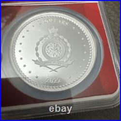 2022 Niue $2 Veteran 1 oz. 999 Silver Round Soldiers Helicopter in Plastic Case 2022 Niue $2 Veteran 1 oz. 999 Silver Round Soldiers Helicopter in Plastic Case