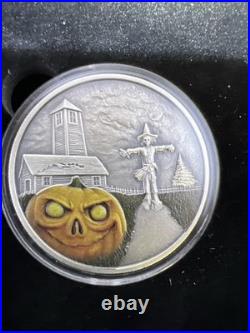 2025 Fiji 1 oz Silver Antiqued Glow-in-Dark TrickOrTreat Halloween Coin 187/666 2025 Fiji 1 oz Silver Antiqued Glow-in-Dark TrickOrTreat Halloween Coin 187/666